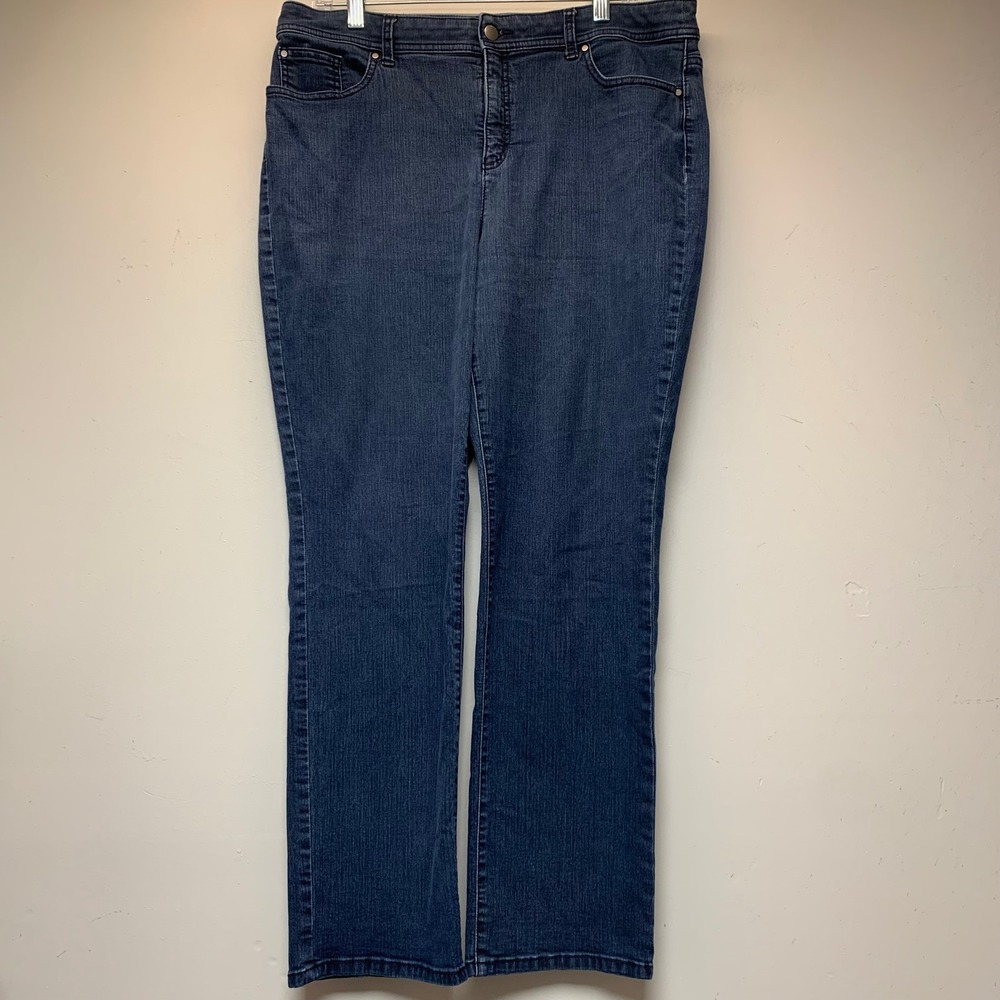 Chico's Fabulously Slimming Jeans Womens 2 Short Blue Excellent Straight Leg